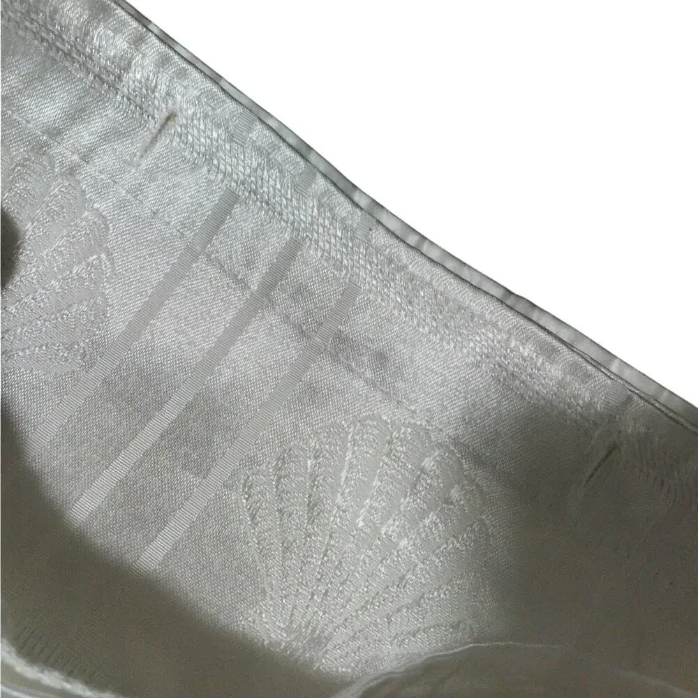 Lamont 72 elegant comforter